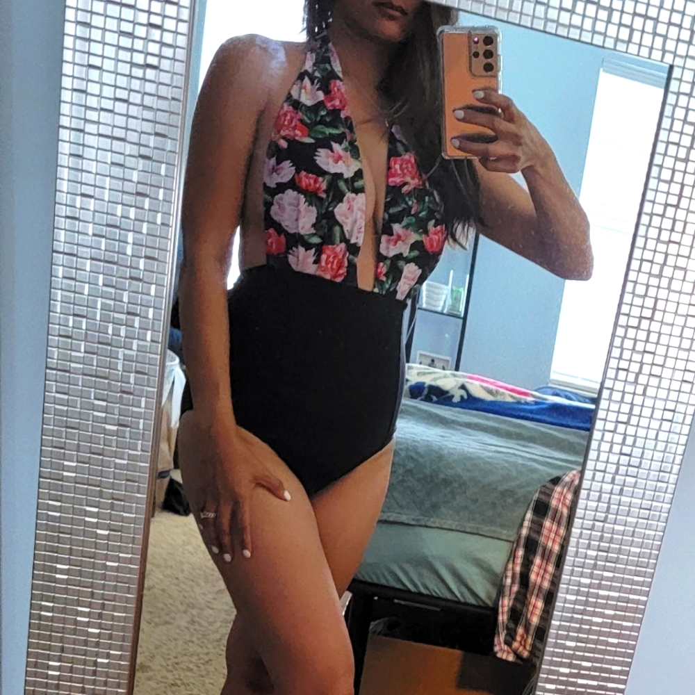 One piece bathing suit